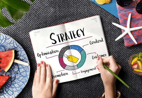 foto de agenda con una estrategia de marketing