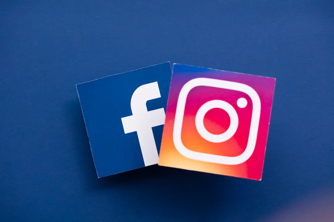 facebook e instagram que se unieron en 2012
